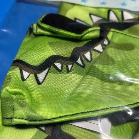 Omg accessories kids dinosaur mouth face mask and pouch - Picture 6 of 8